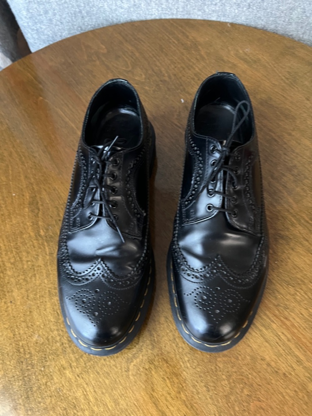 Dr. Martens Brogues 3989 - Picture 3 of 5